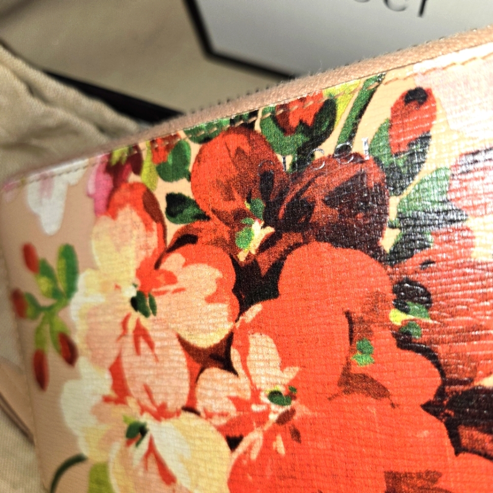 Gucci Blooms Pink Floral Zip Around Wallet - Picture 3 of 12